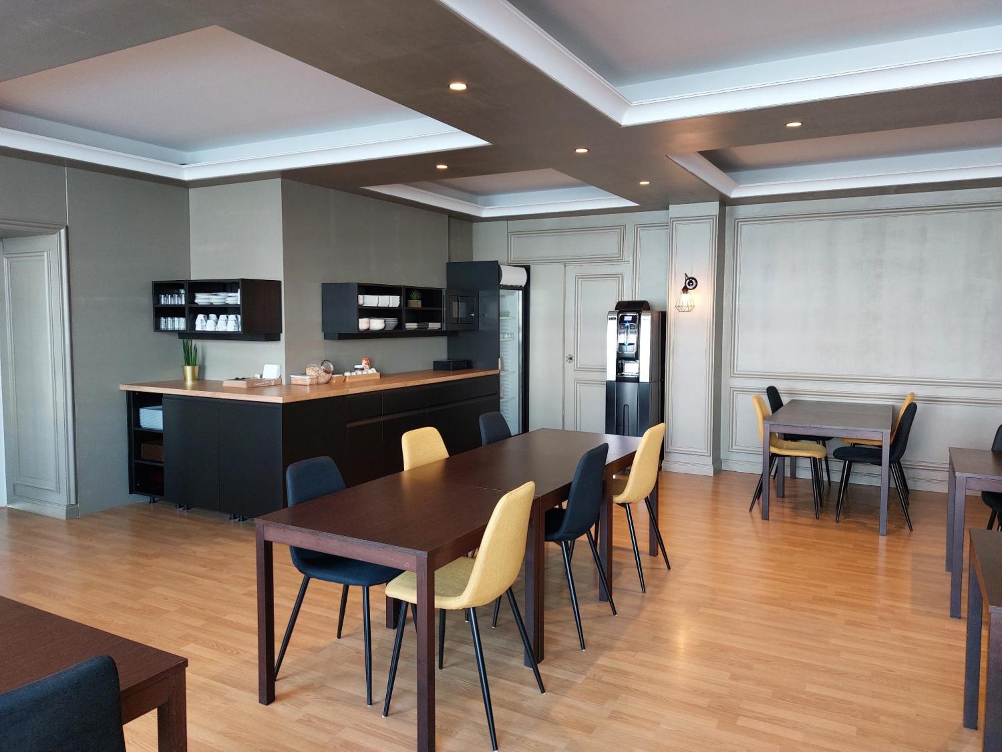 Cit'Hotel L'Europe - Cholet Gare Esterno foto