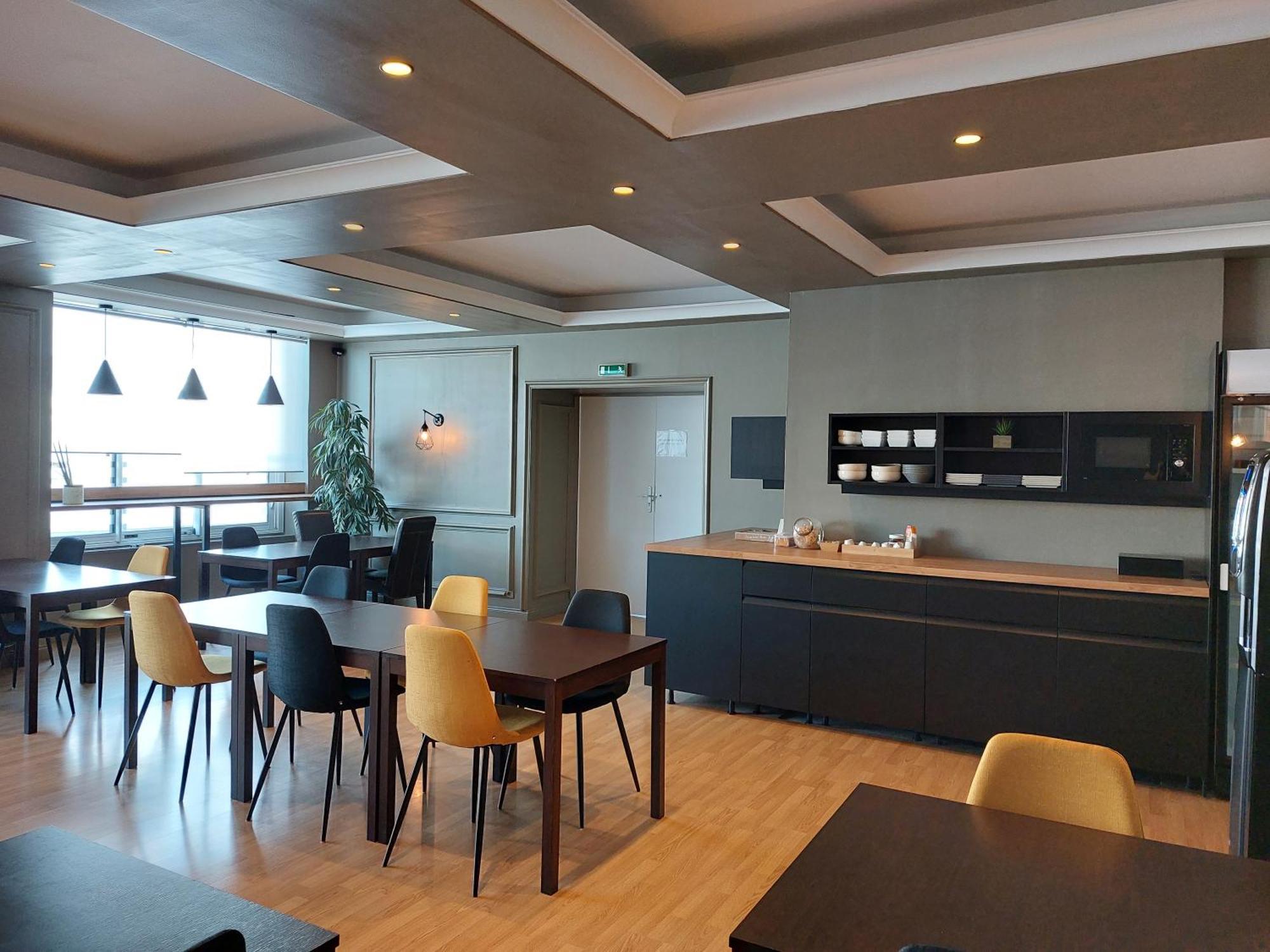 Cit'Hotel L'Europe - Cholet Gare Esterno foto