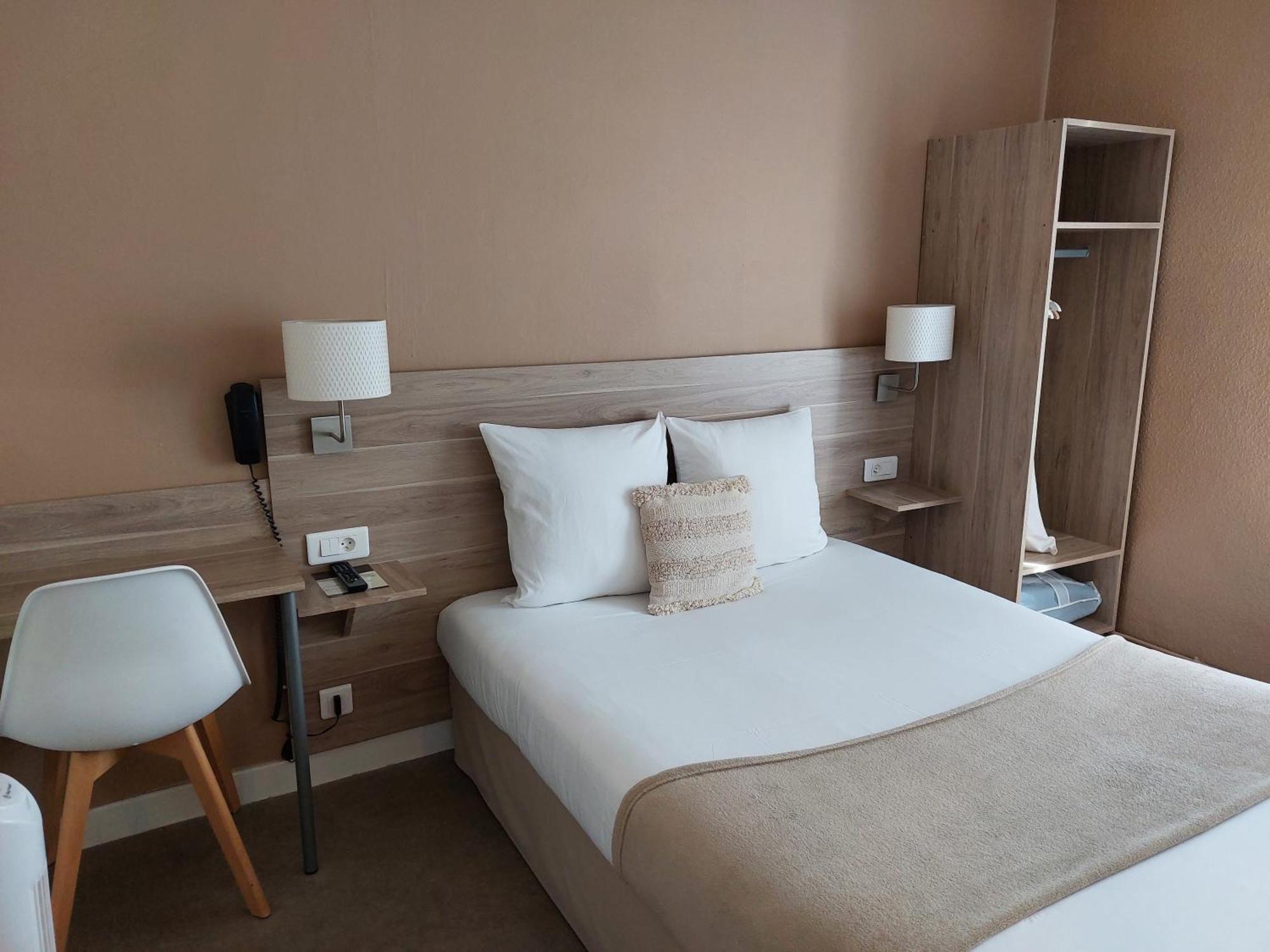 Cit'Hotel L'Europe - Cholet Gare Esterno foto