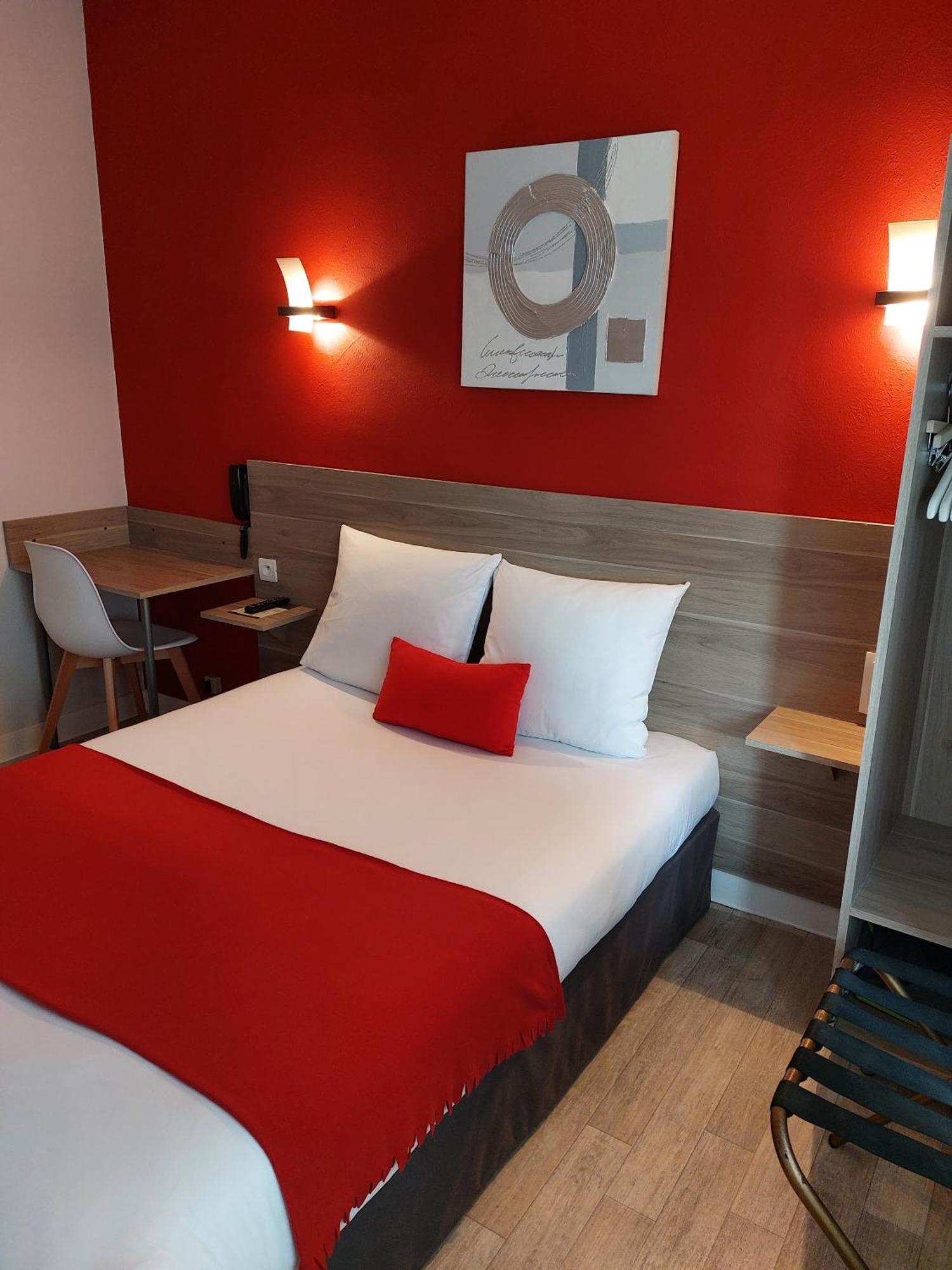 Cit'Hotel L'Europe - Cholet Gare Esterno foto