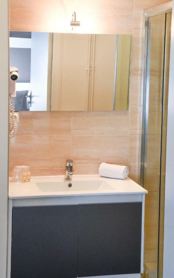 Cit'Hotel L'Europe - Cholet Gare Esterno foto